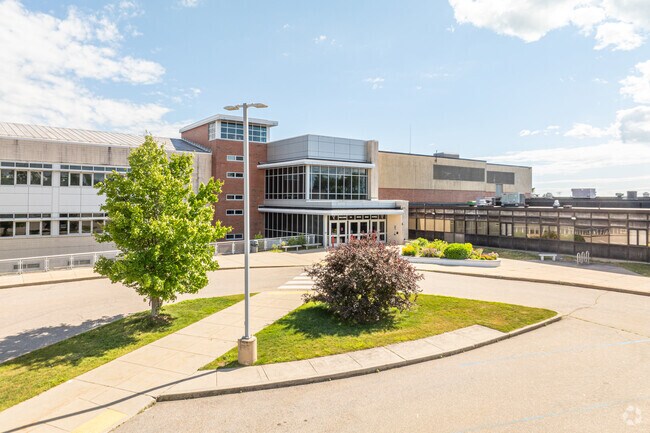 Welcome to Robert E. Fitch Senior High located in Groton, CT.