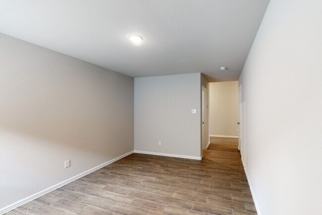 8024 Butterfield Dr unit 37163094, San Antonio, TX 78227 - photo 7