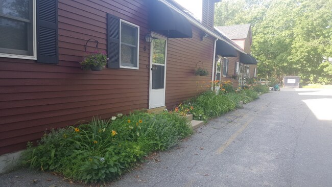 3 Cook St unit 5, Douglas, MA 01516 - photo 3