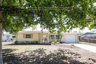 3403 Cambridge Dr W, Bradenton, FL 34205