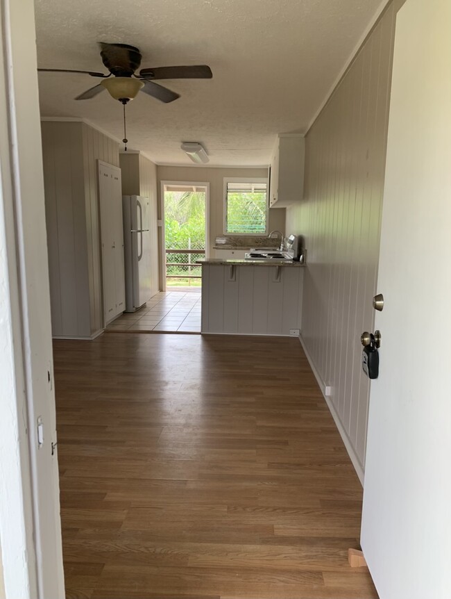 707 Kihapai Plaza Unit 4, Kailua, HI 96734