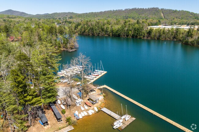 Lake Julian is a restful place to enjoy Asheville's clean outdoor air.