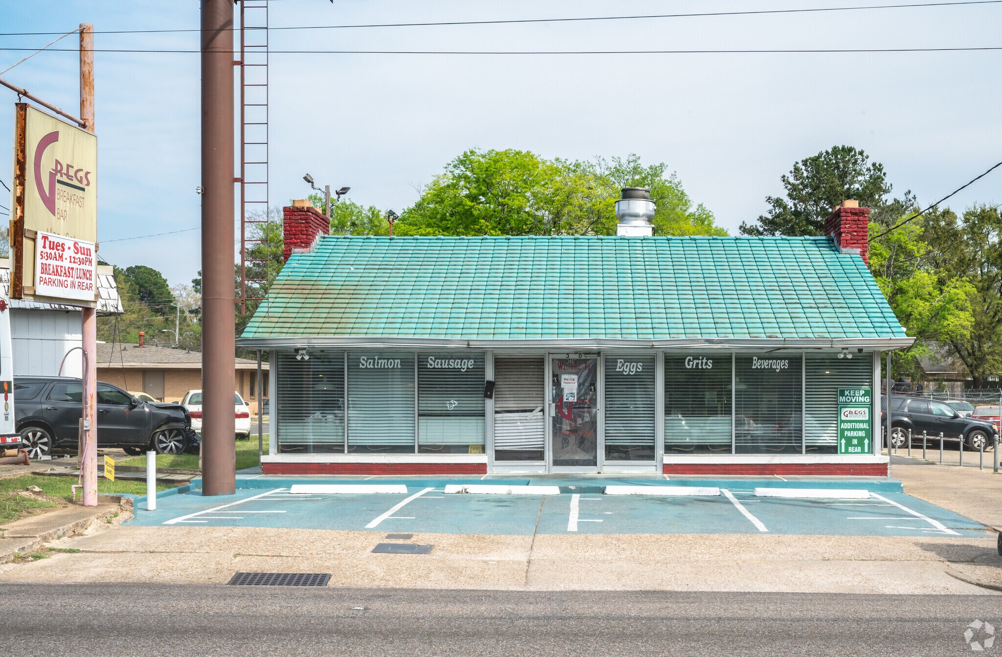 Greg's Breakfast Bar is where you can enjoy a hot meal in Cloverdale/Idlewild/Idlewild.