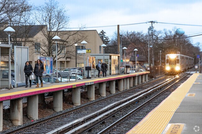 Residents of Williston Park utilize the East Williston LIRR station to travel into NYC.