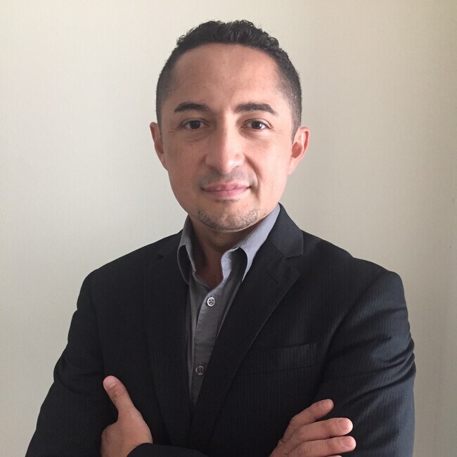 Agent Photo