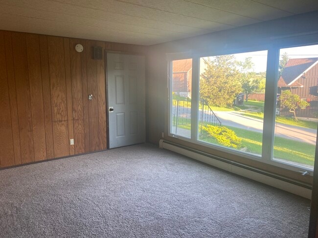 326 Menomonee St unit 4, Theresa, WI 53091 - photo 4