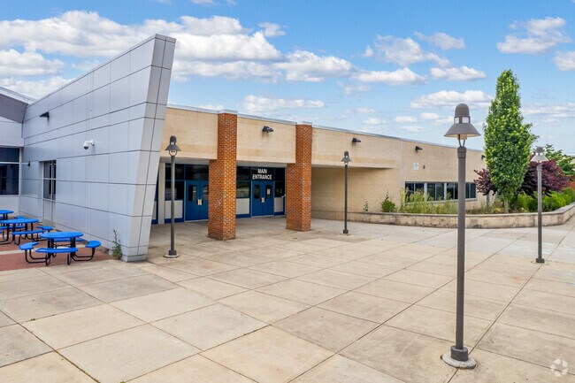 Severna Park Middle School helps student excel.