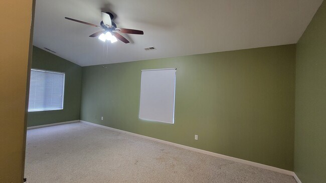 6526 Commonwealth Dr unit 6526 Commonwealth Dr, Loves Park, IL 61111 - photo 3