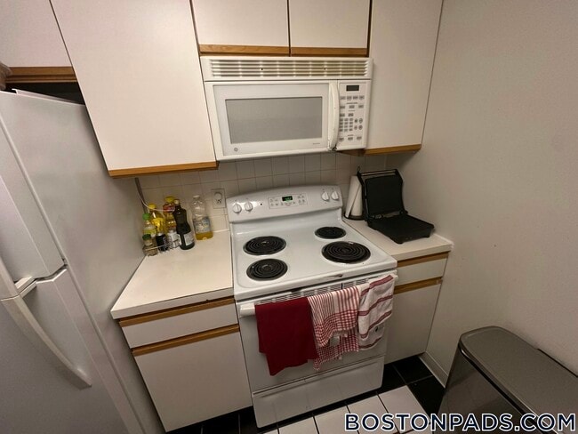 Claridge House Condominiums unit 505, Brighton, MA 02135 - photo 3