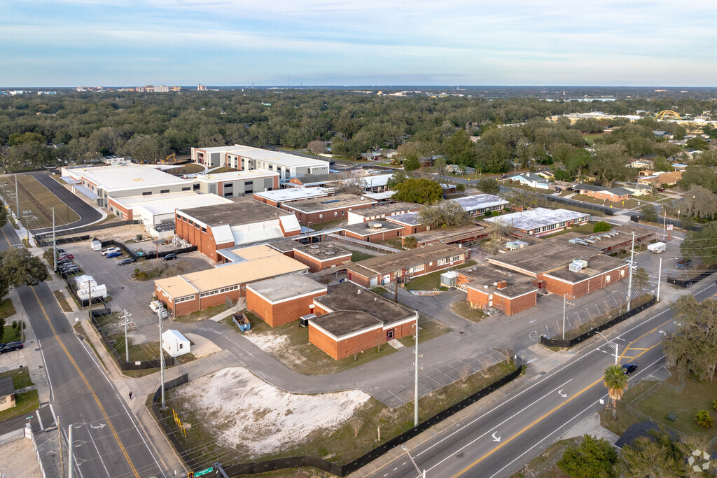 Southwest Middle School has an overall C rating from niche.com.