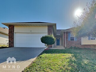 706 W Snider St, Ozark, MO 65721