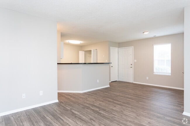 Delta Crossing, Charlotte, NC 28212 - photo 3