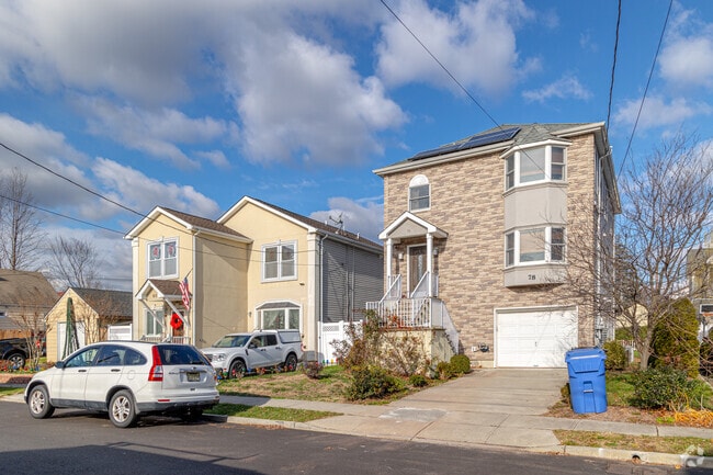 There are many home styles in Iselin, NJ.