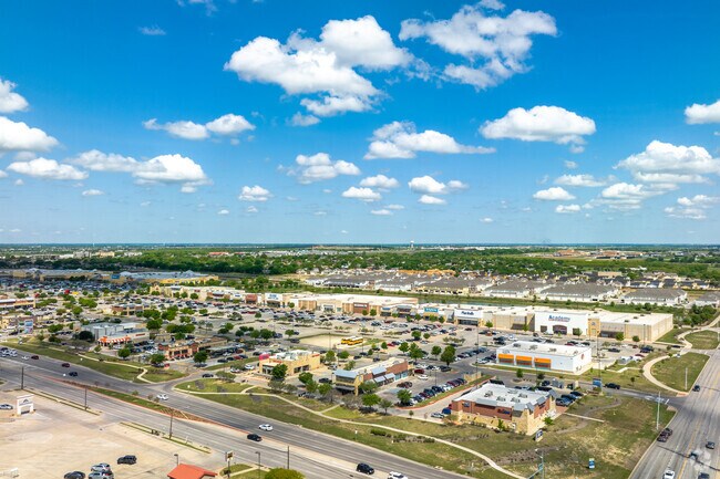 The Rayzor Ranch Marketplace is the spot in the offing dinning, restaurant, and groceries.