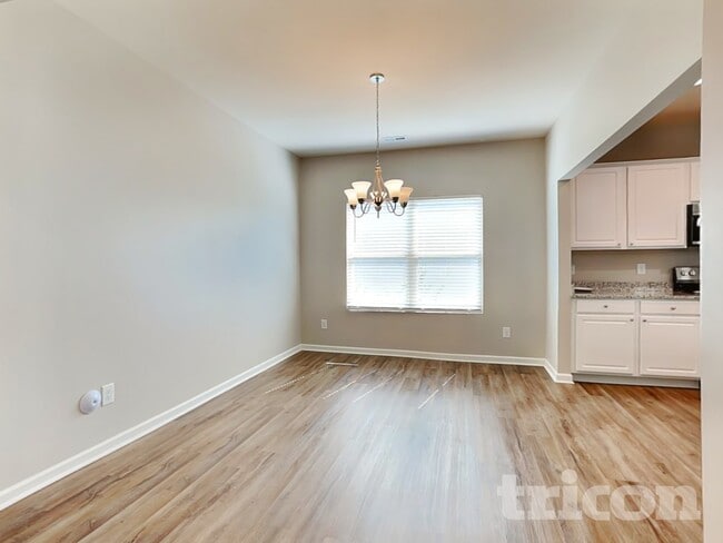 741 Rolling Creek Cir, Clayton, NC 27520 - photo 4