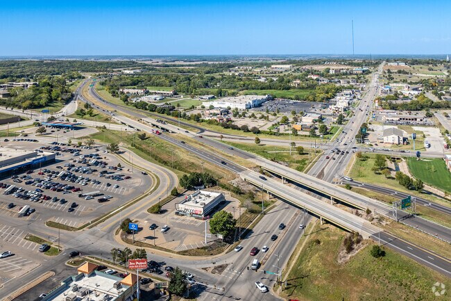 I-470 gives residents easy access to the freeway system