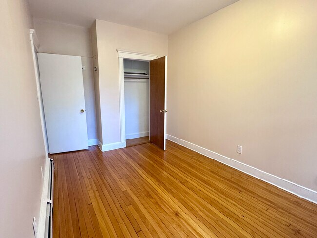 164 Winthrop Rd unit 3, Brookline, MA 02445 - photo 7