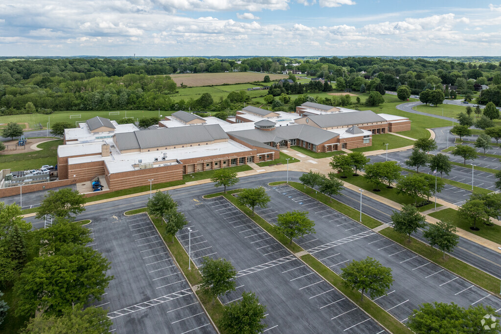 According to state test scores, 50% of Avon Grove Intermediate School students are at least proficient in math and 58% in reading.