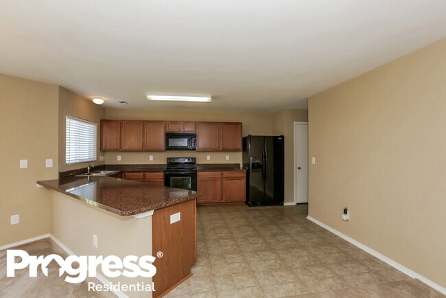 6329 Highland Commons Dr, Charlotte, NC 28269 - photo 6