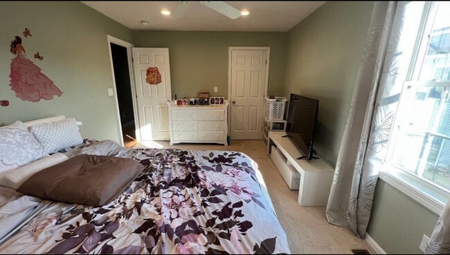 24 Manchester St unit 3BEDROOM IN A LOVELY, Fall River, MA 02721 - photo 7