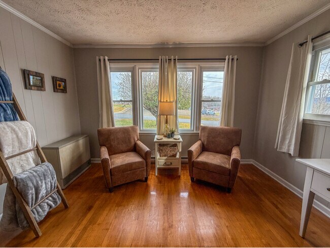 51 Lucas St, Sparta, NC 28675 - photo 4