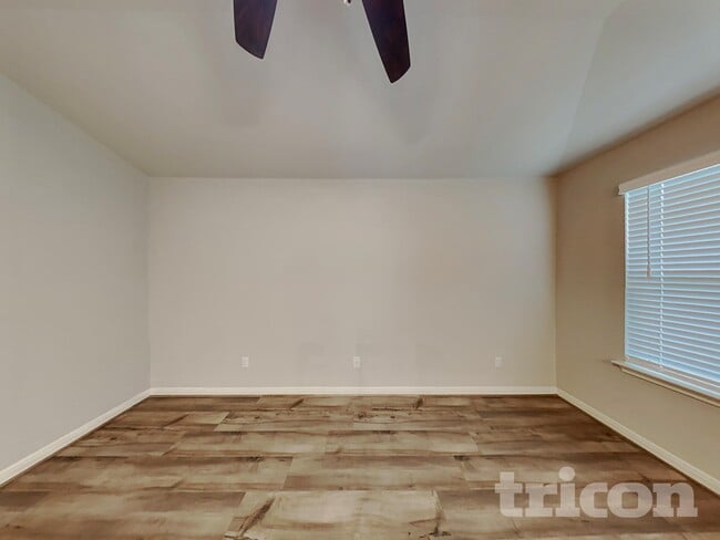 13618 Paxton Blvd, Saint Hedwig, TX 78152 - photo 3