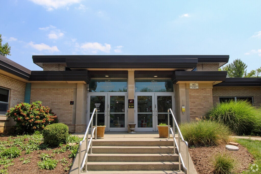 Weller Elementary School front entrance in Centerville.