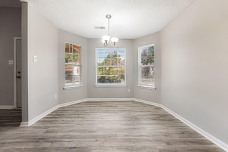 1433 S Wellington St, Memphis, TN 38106