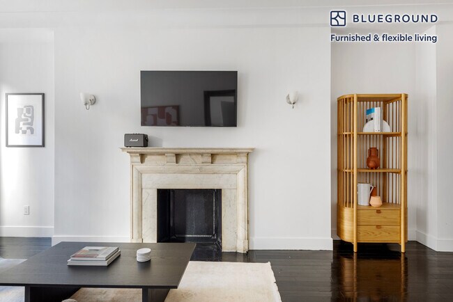 15 W 55th St unit FL5-ID1247, New York, NY 10019 - photo 3