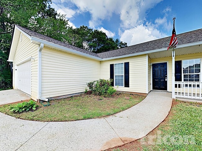 623 Bowling Ln, Winder, GA 30680 - photo 4