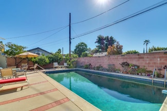 16332 Nordhoff St, Los Angeles, CA 91343
