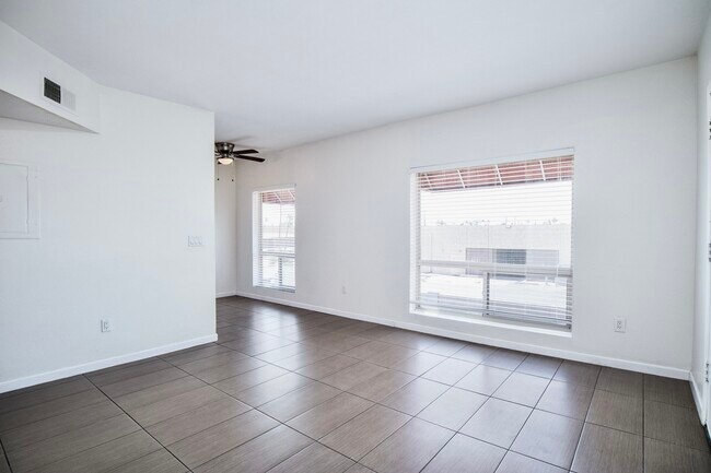 Oasis 17, Phoenix, AZ 85015 - photo 7