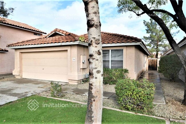 7934 W Laurel Ln, Peoria, AZ 85345 - photo 2