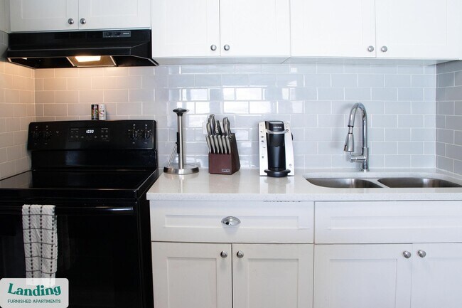 305 Dr M L K Jr St S unit 1107, Saint Petersburg, FL 33705 - photo 6