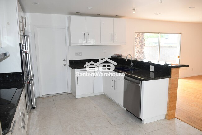 2111 E Oxford Dr, Tempe, AZ 85283 - photo 6