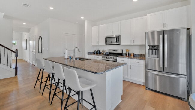 6208 Sycamore Stream Rd, Dandridge, TN 37725 - photo 2