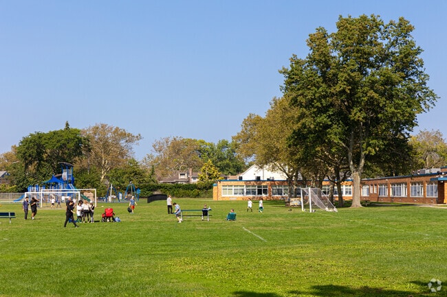 Ogden Elementary School offers a variety of extracurricular activities to students.