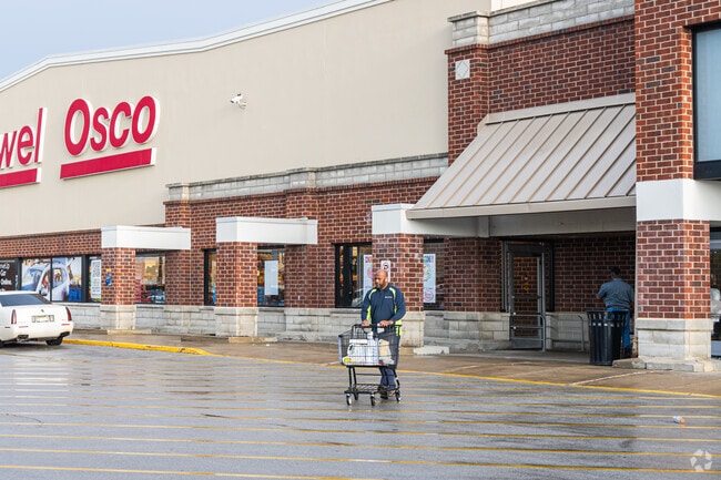 Residents do their food shopping at Jewel Osco in Calumet Heights.