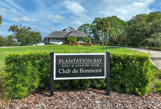 Club de Bonmont is just one of several different clubhouses in Plantation Bay.