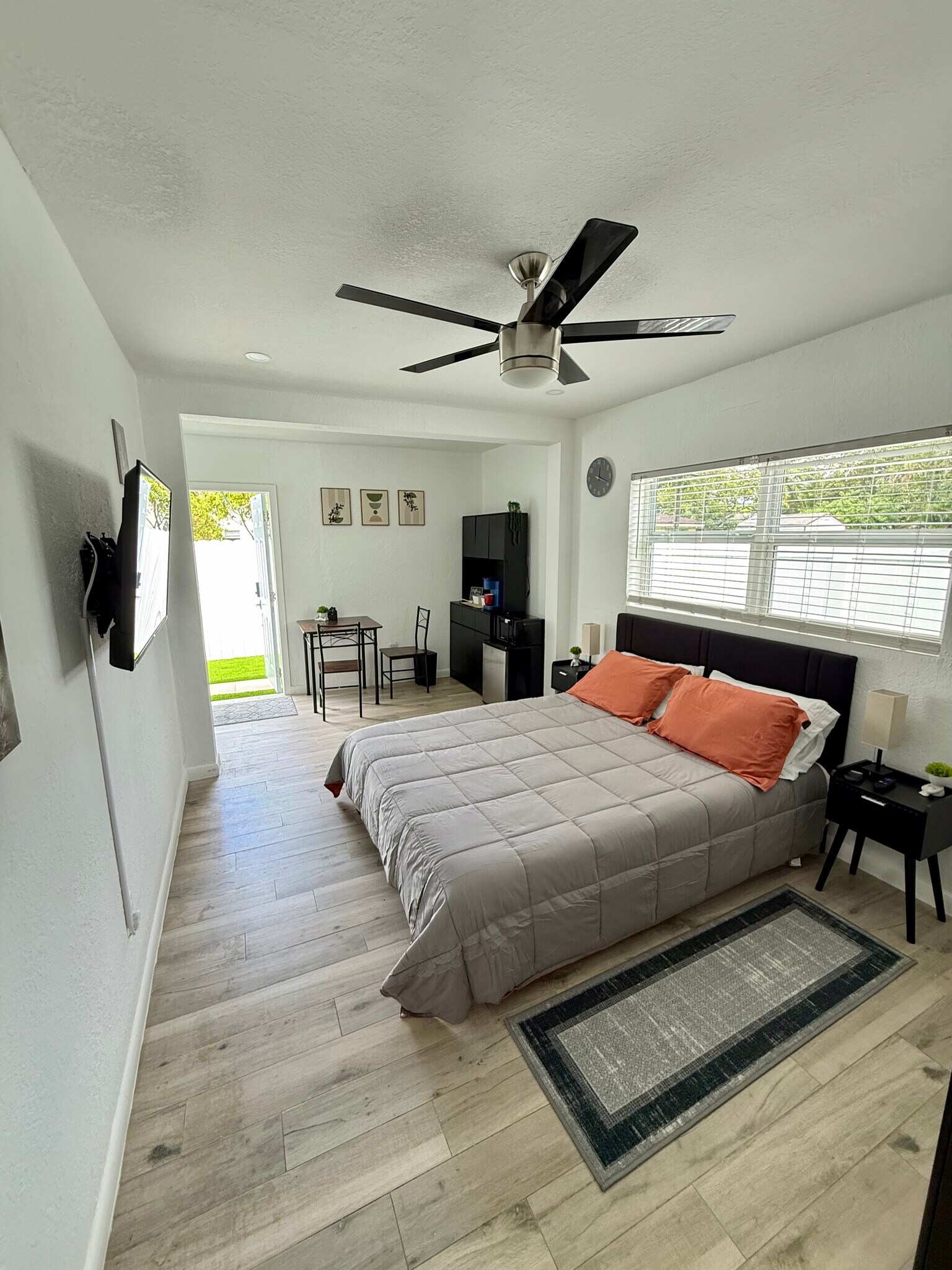 1213 NW 4th Ave, Fort Lauderdale, FL 33311 - photo 1