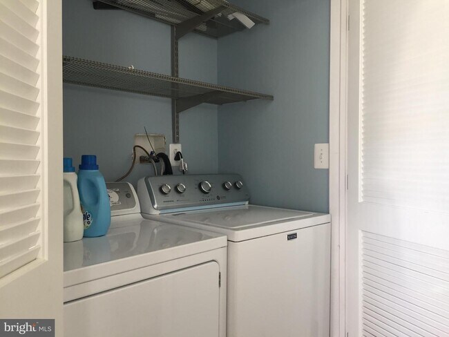 1727 S Broad St unit B, Philadelphia, PA 19148 - photo 6