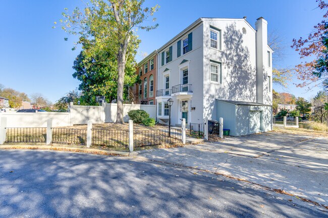 8131 Pinelake Ct unit Level 3 - Room 2, Alexandria, VA 22309 - photo 6