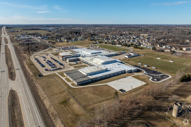 Ozaukee Middle School in Fredonia, WI has an overall A- ranking according to Niche.