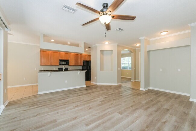 4132 Braemere Dr, Spring Hill, FL 34609 - photo 4