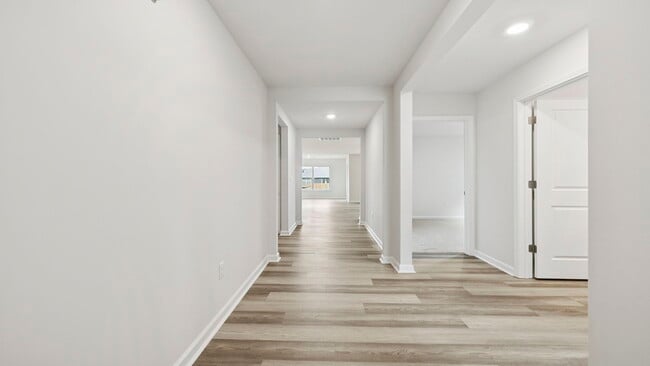 407 Caprock Ct, Seneca, SC 29678 - photo 2