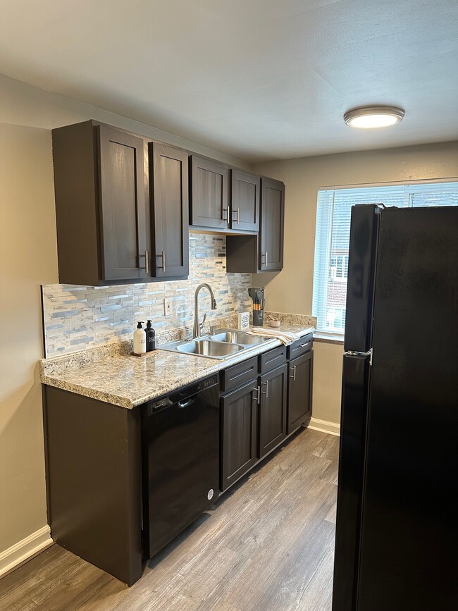 Hyde Park Commons Apartments, Cincinnati, OH 45209 - photo 3