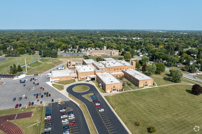 Teachers at Saginaw Arts & Sciences Academy have been given a B+ rating on Niche.