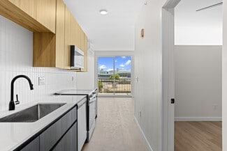 1722 Grove St, Denver, CO 80204