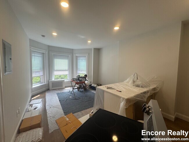 225 Newbury St unit 9H, Boston, MA 02116 - photo 3