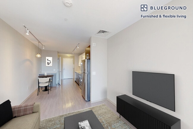 1 Nashua St unit FL25-ID3660A, Boston, MA 02114 - photo 3